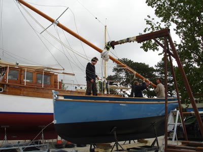 Stepping the mast